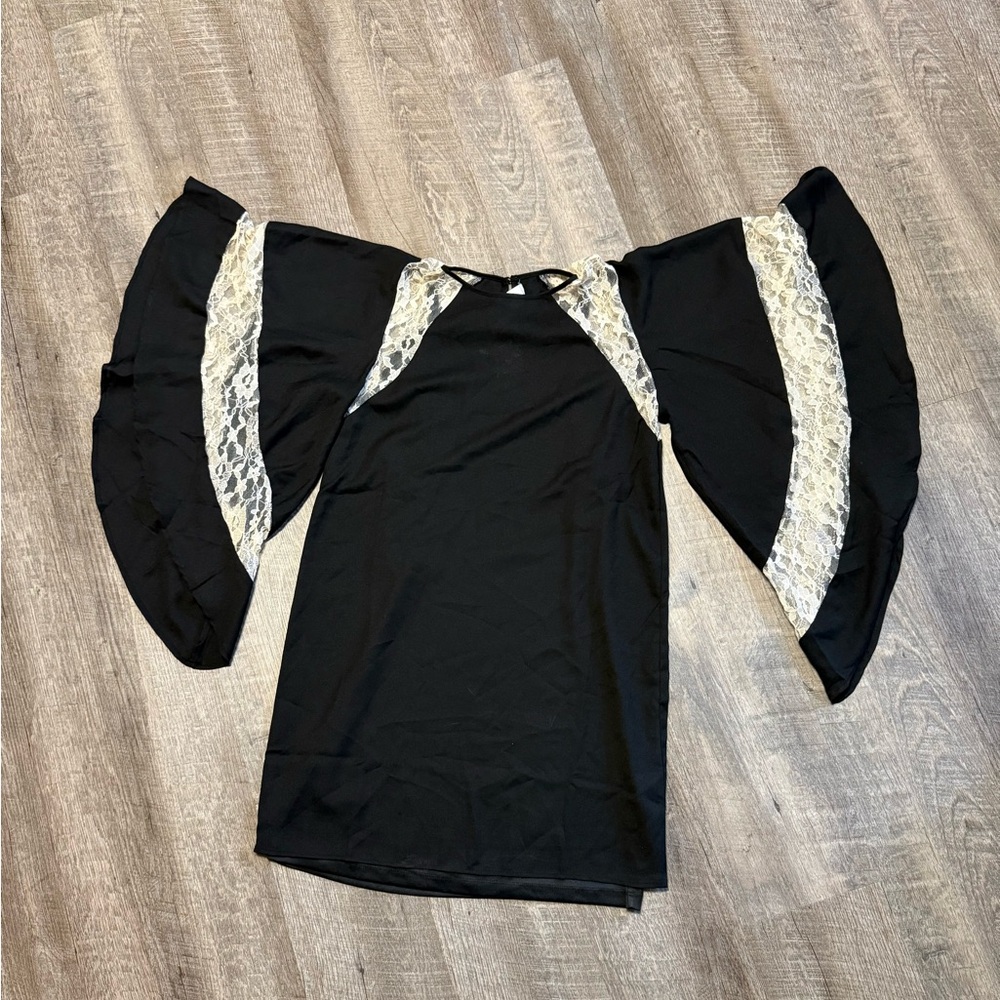 VENUS Black Dress with Lace Details